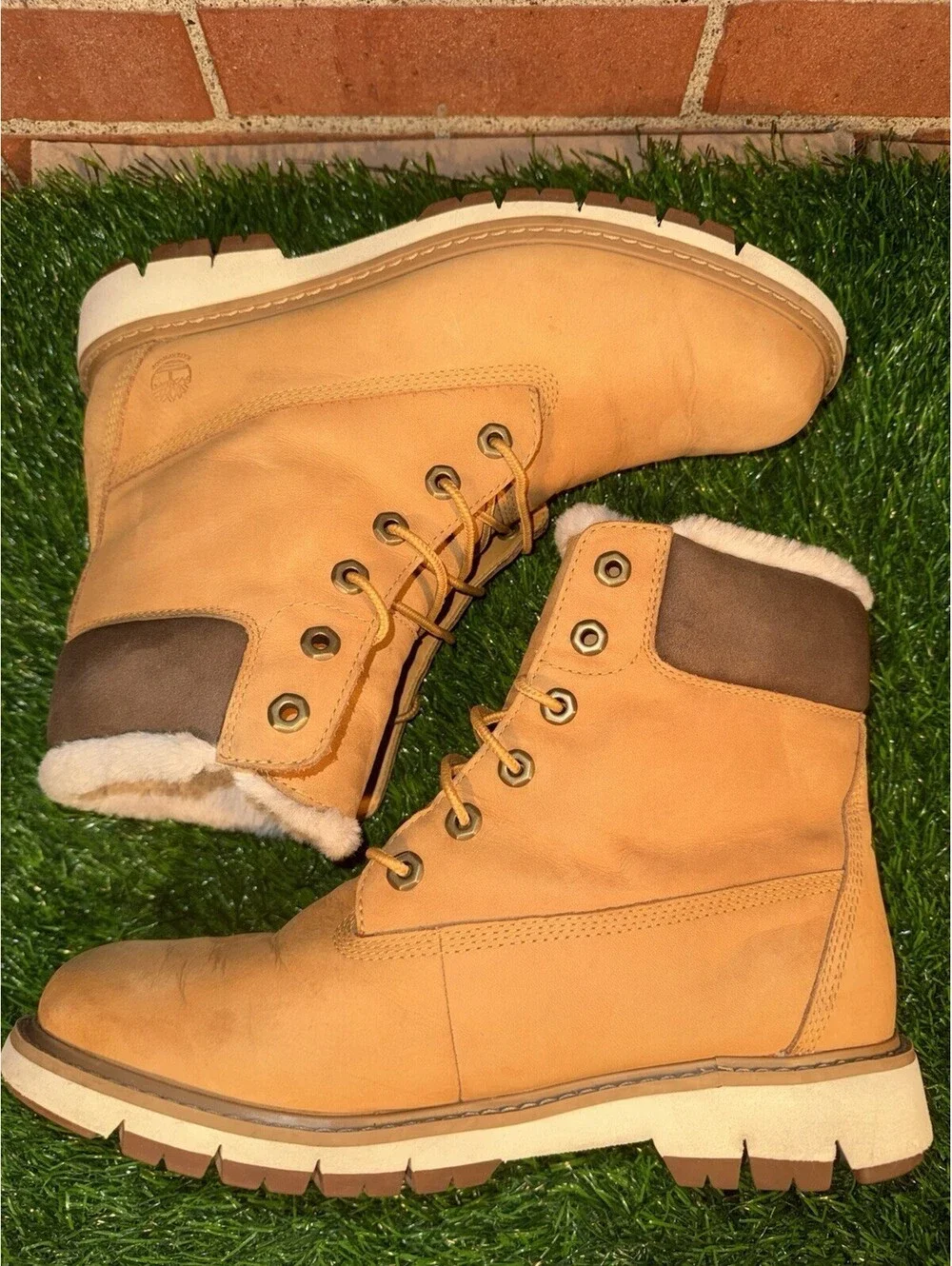 Women’s Timberland Lucia Way 6” Waterproof Boot Faux Fur Lining Size 10W